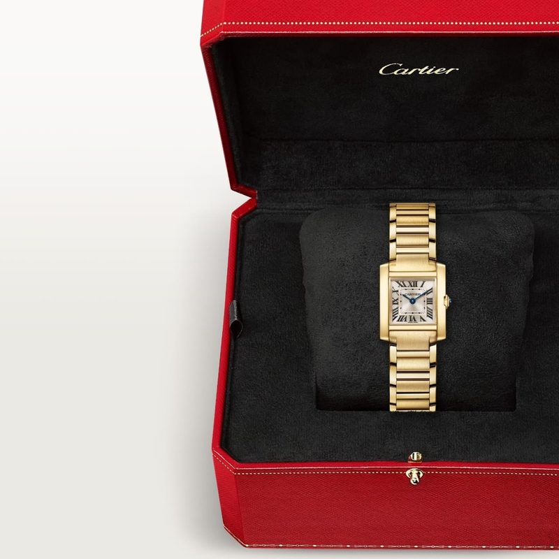 Montre Cartier Tank Française un modèle iconique de la haute horlogerie caractérisé par son bracelet en métal monobloc p (4)